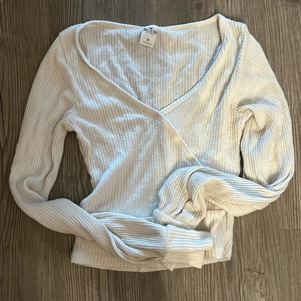 hollister top